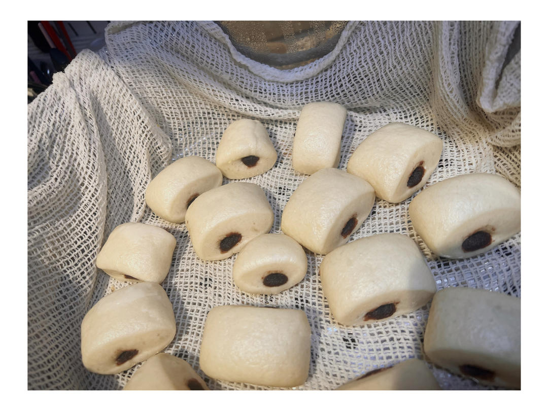 豆沙小馒头，我可以一口吃五个~