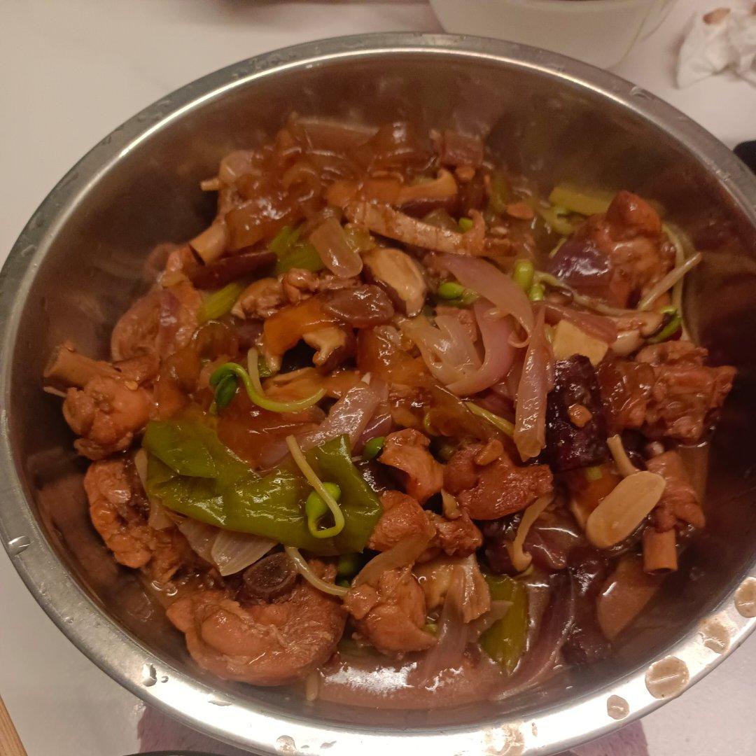 比店里好吃的重庆鸡公煲！