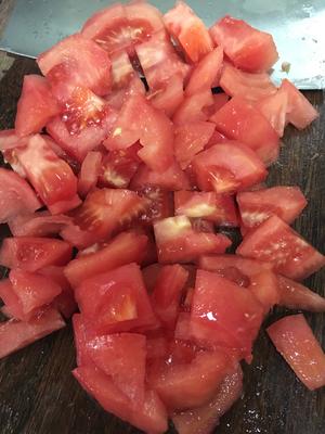 西红柿浸肉片的做法 步骤2