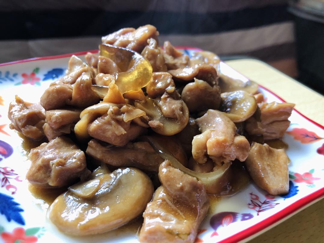 小鸡炖蘑菇