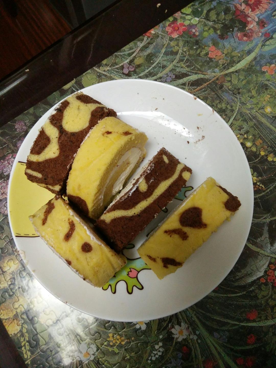 奶牛蛋糕卷+长颈鹿蛋糕卷