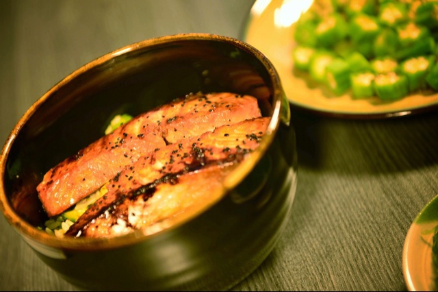 三文鱼牛油果拌饭