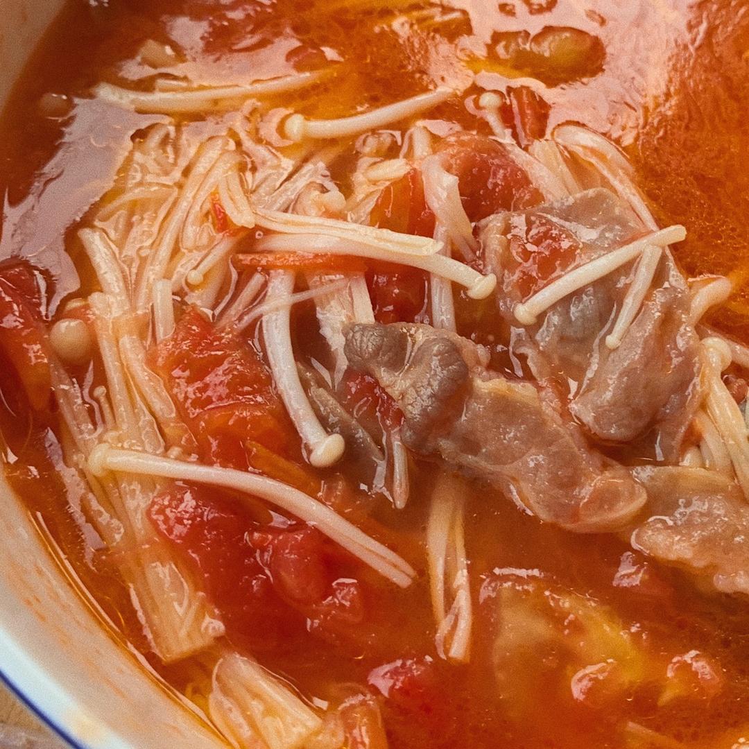 金针菇肥牛番茄锅