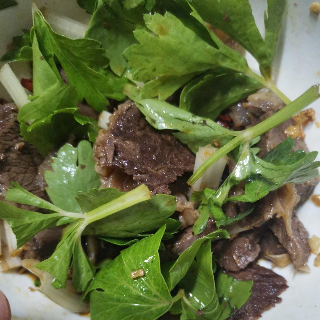 凉拌牛肉