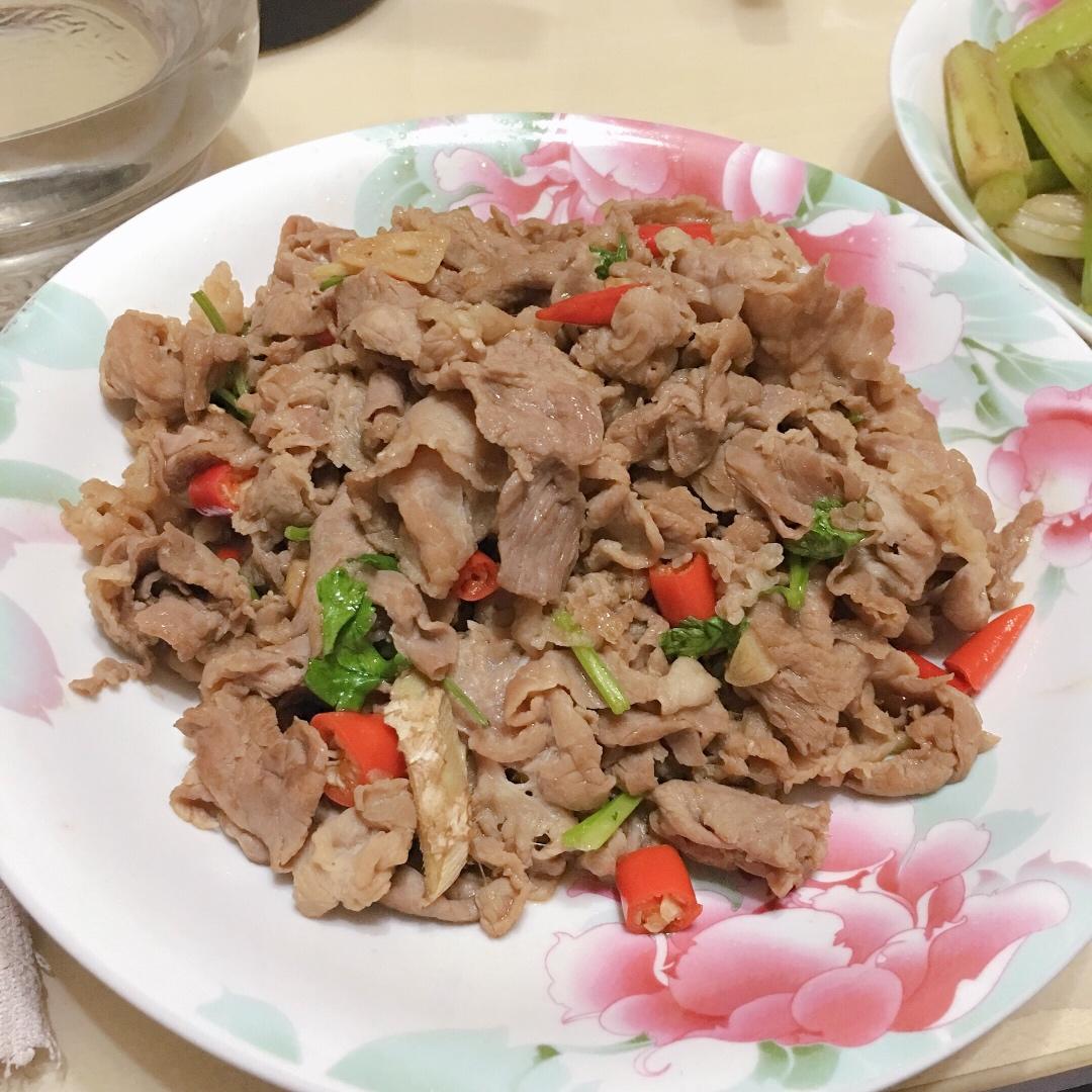 小炒牛肉（小白也可以做的超好吃！！）