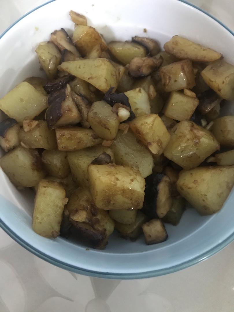 香菇炖土豆