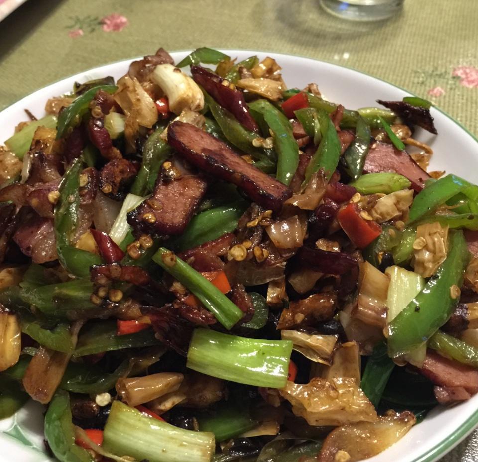白辣椒炒腊肉的做法