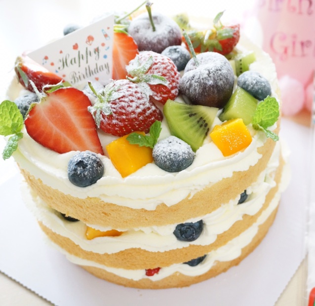 任洁兮做的缤纷裸蛋糕