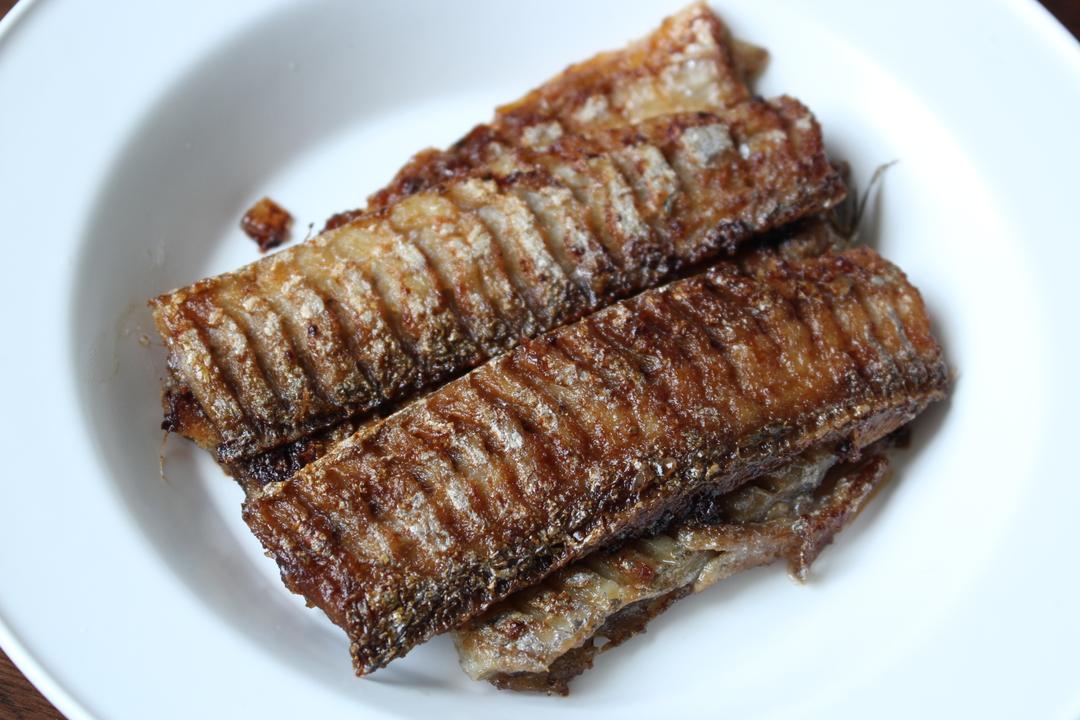 香煎带鱼 | 只要3步，好看又好吃