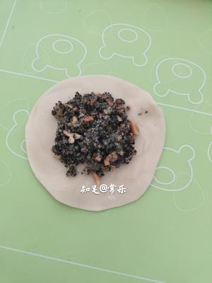 黑芝麻花生酥饼（网红蛋黄酥改良版）的做法 步骤7