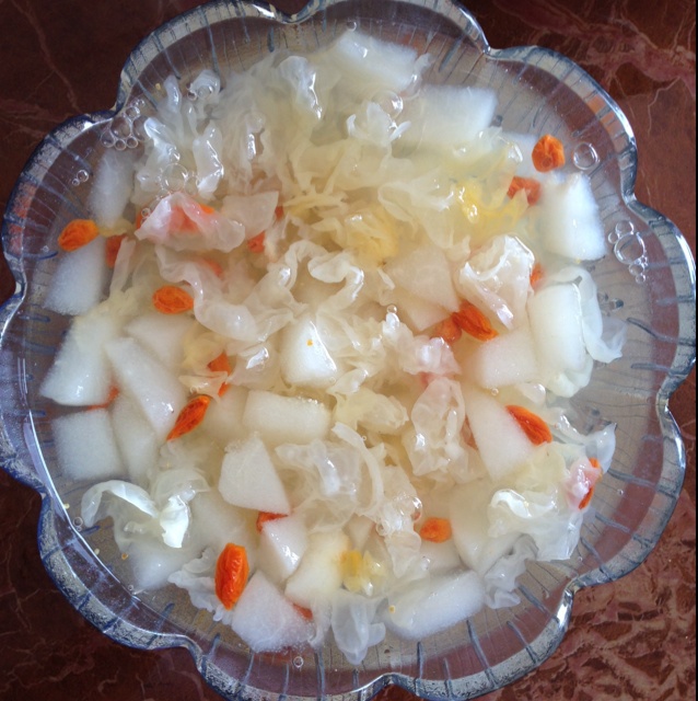 冰糖雪梨银耳汤