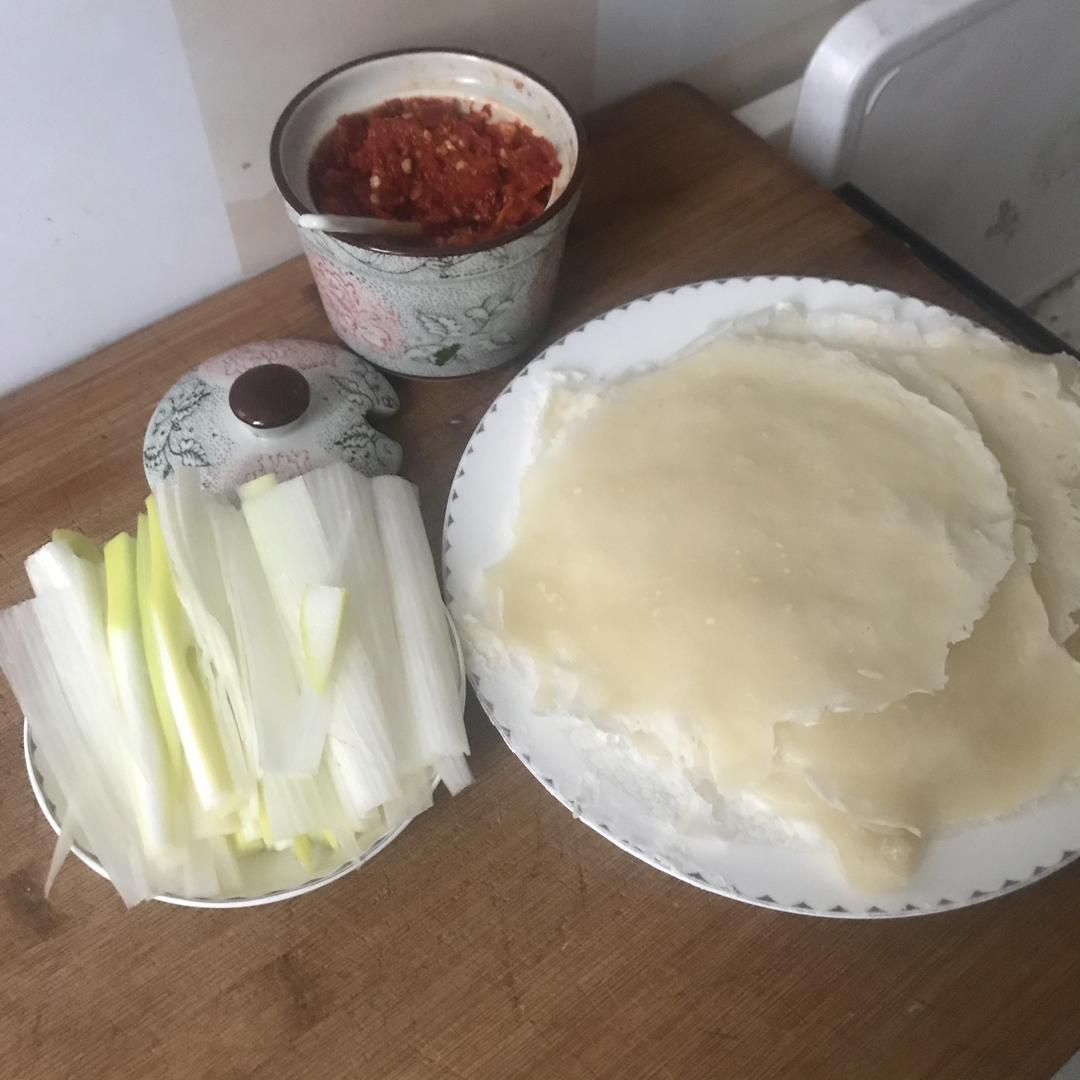 自制春卷皮A的做法