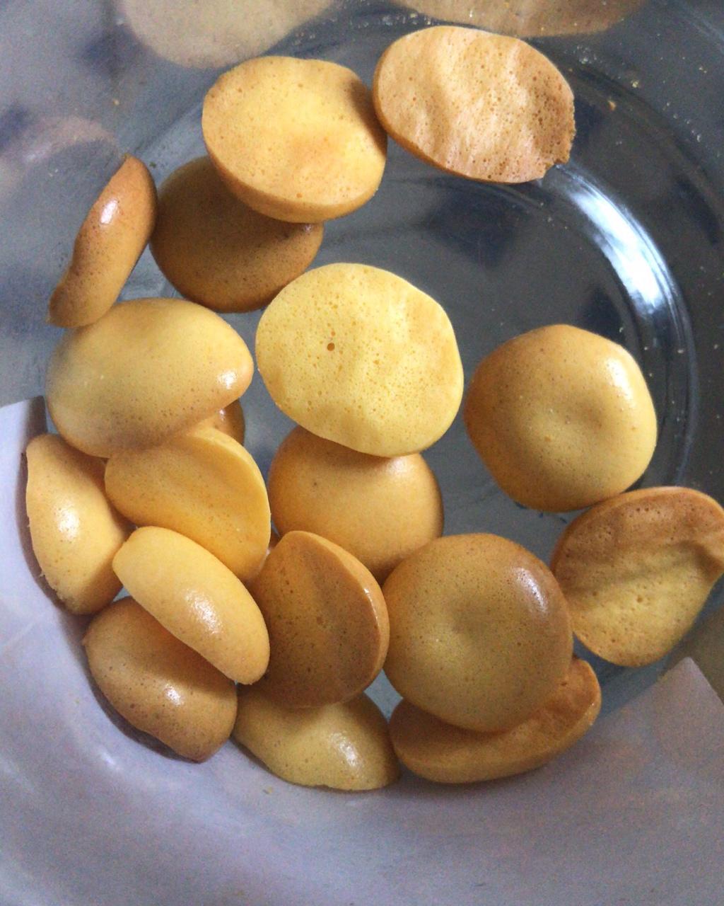 入口即化的无添加蛋黄溶豆