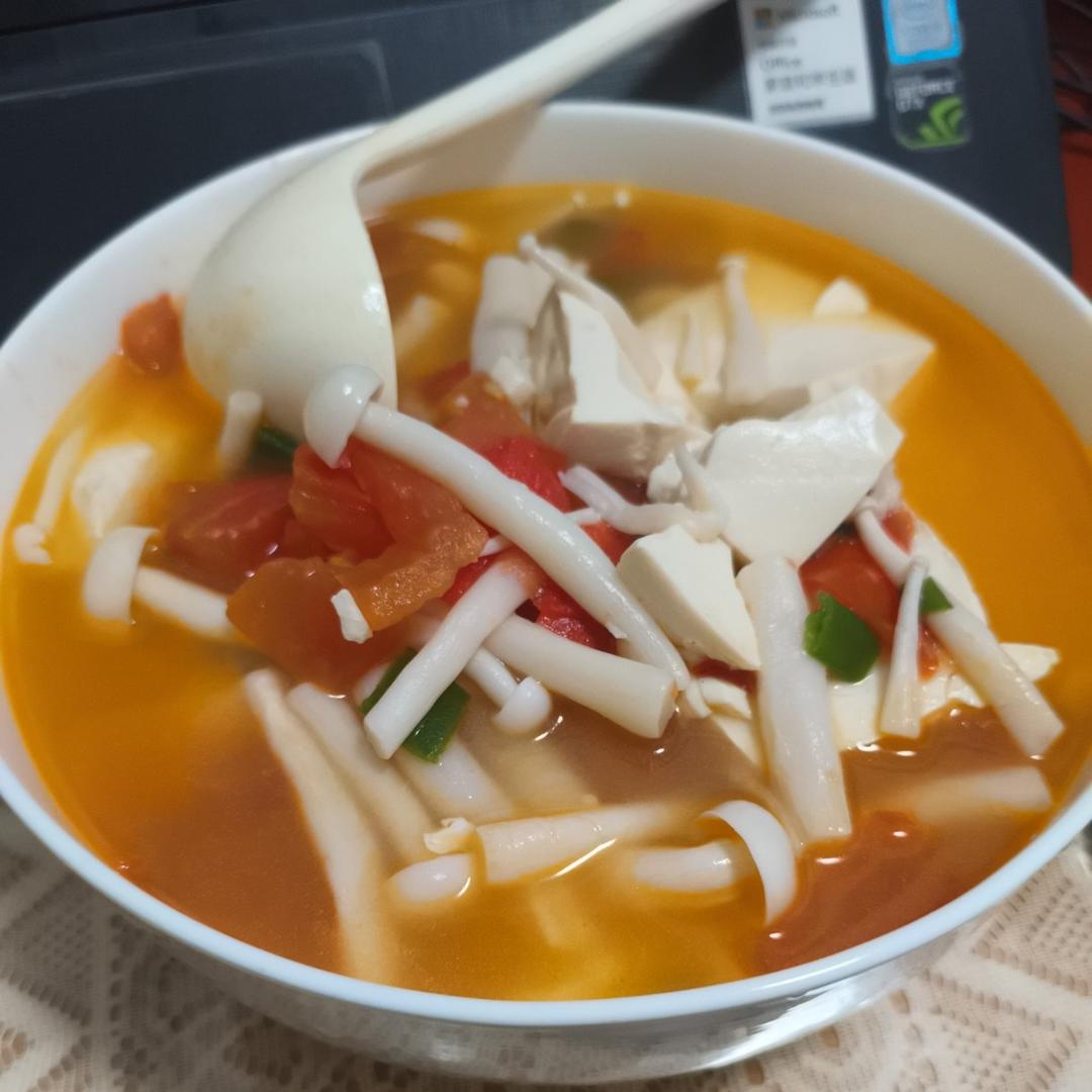 番茄豆腐汤+蚝油生菜