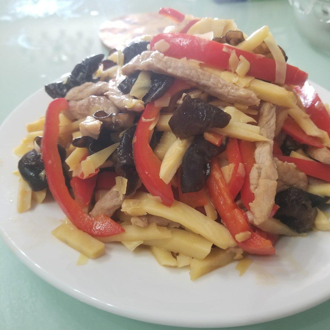 冬笋木耳炒肉丝