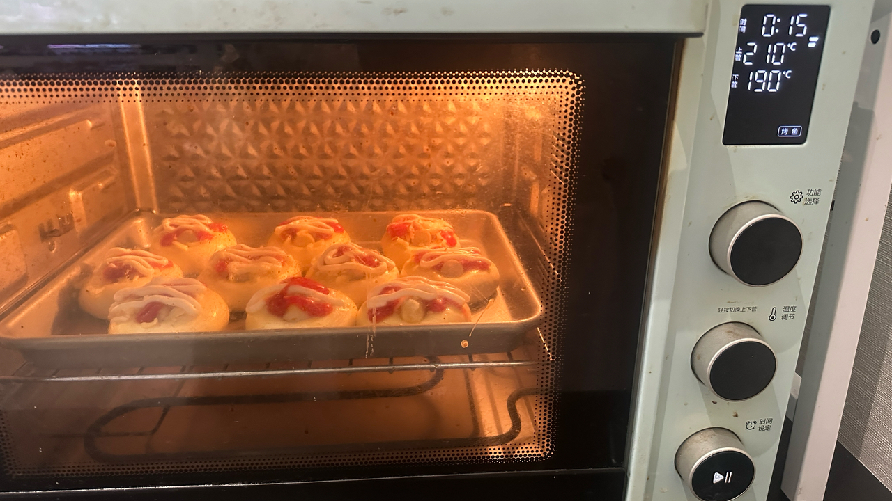 美式鳕鱼肠小餐包（快速一次发酵）的做法 步骤7