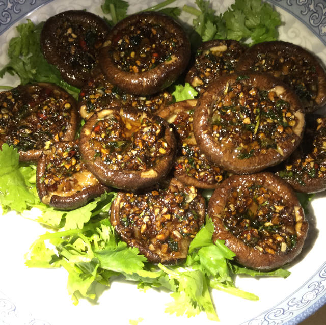 蒜蓉孜然烤香菇