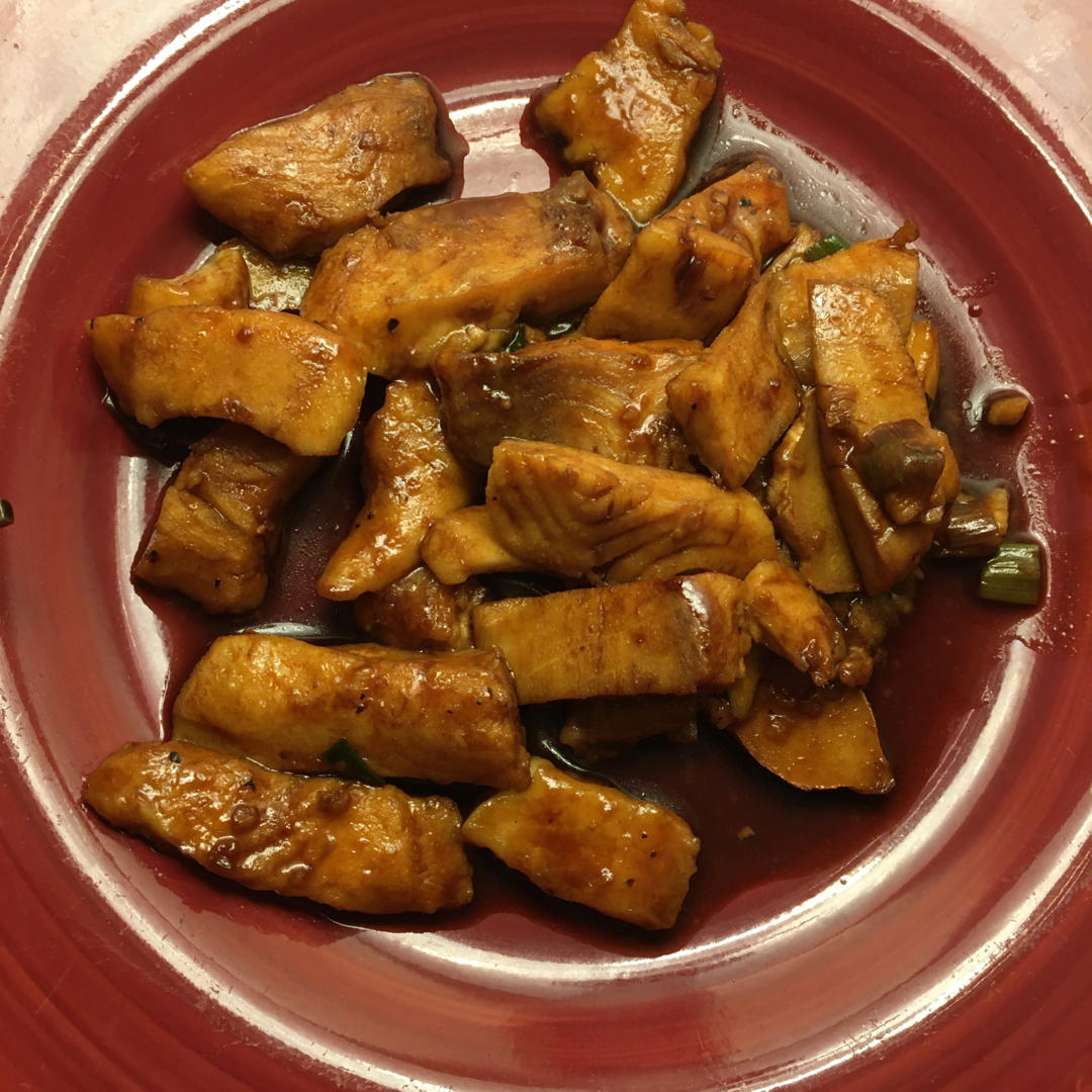 适合孩子吃的下饭菜：酱汁焖鱼