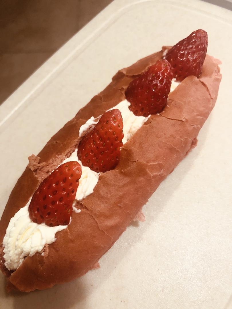 草莓🍓奥利奥魔法棒面包