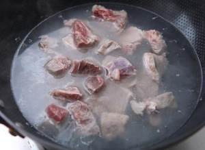 家常红烧羊肉的做法 步骤2