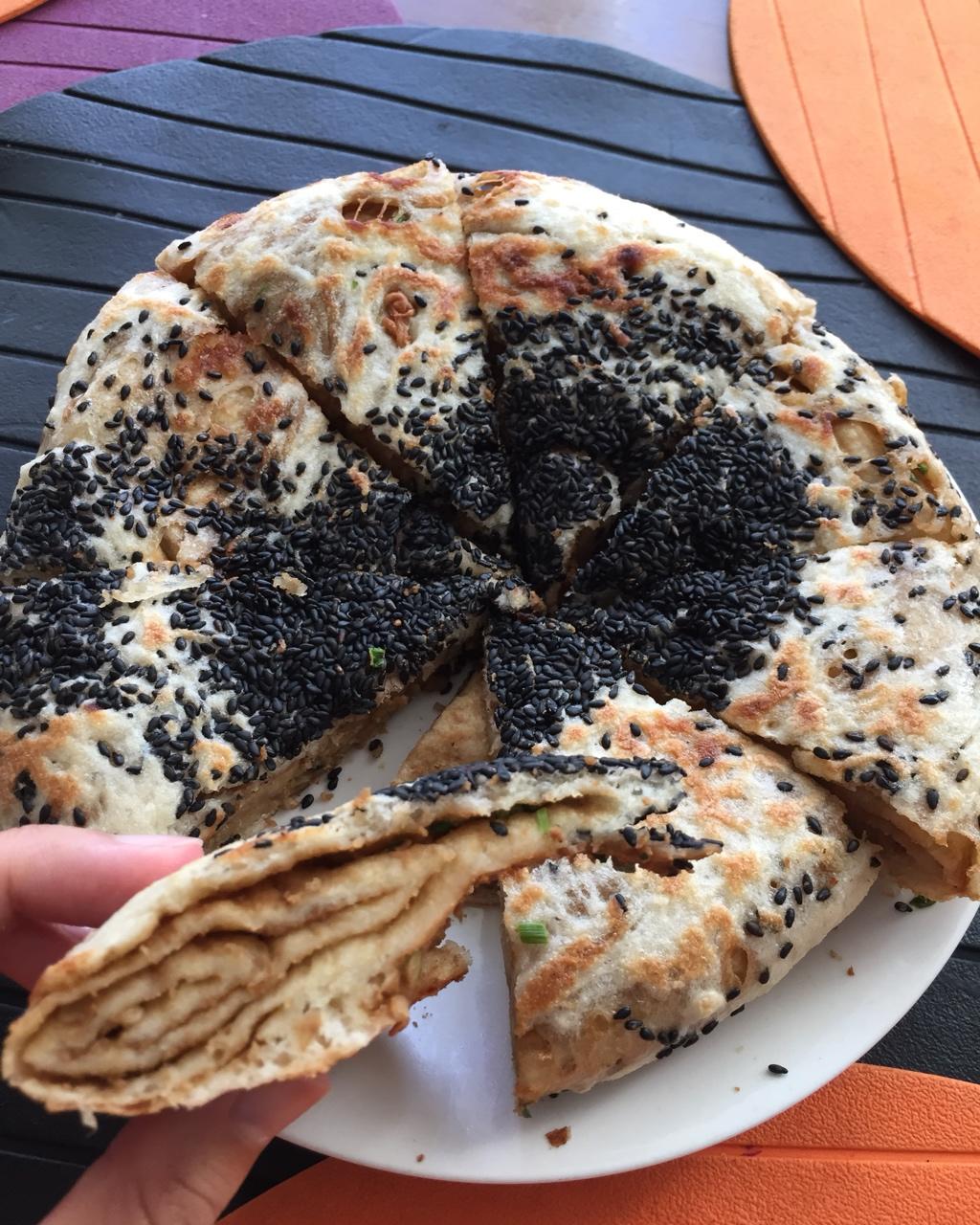 黑芝麻红糖发面大饼