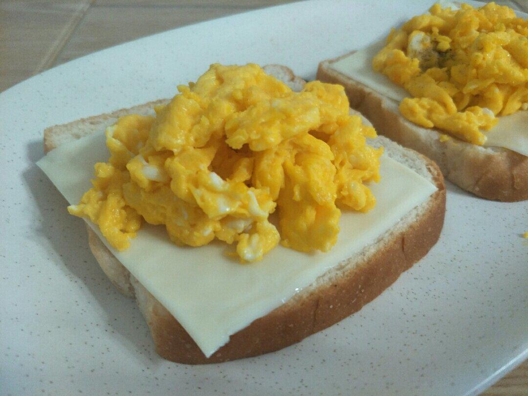 美式炒蛋 scrambled eggs
