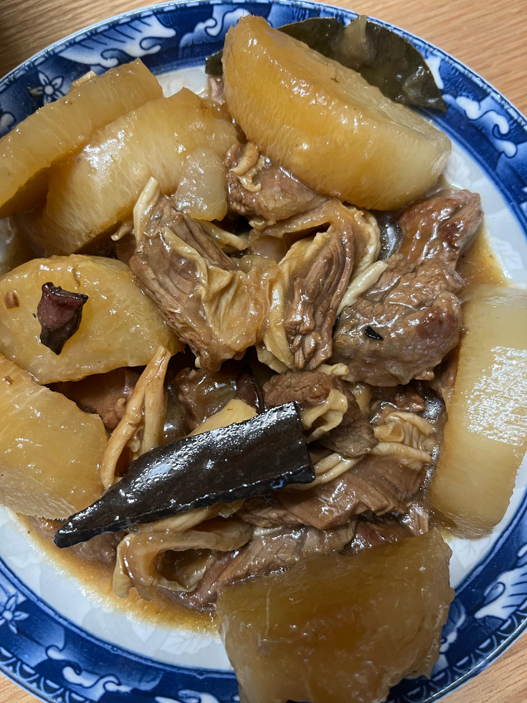 焖牛腩