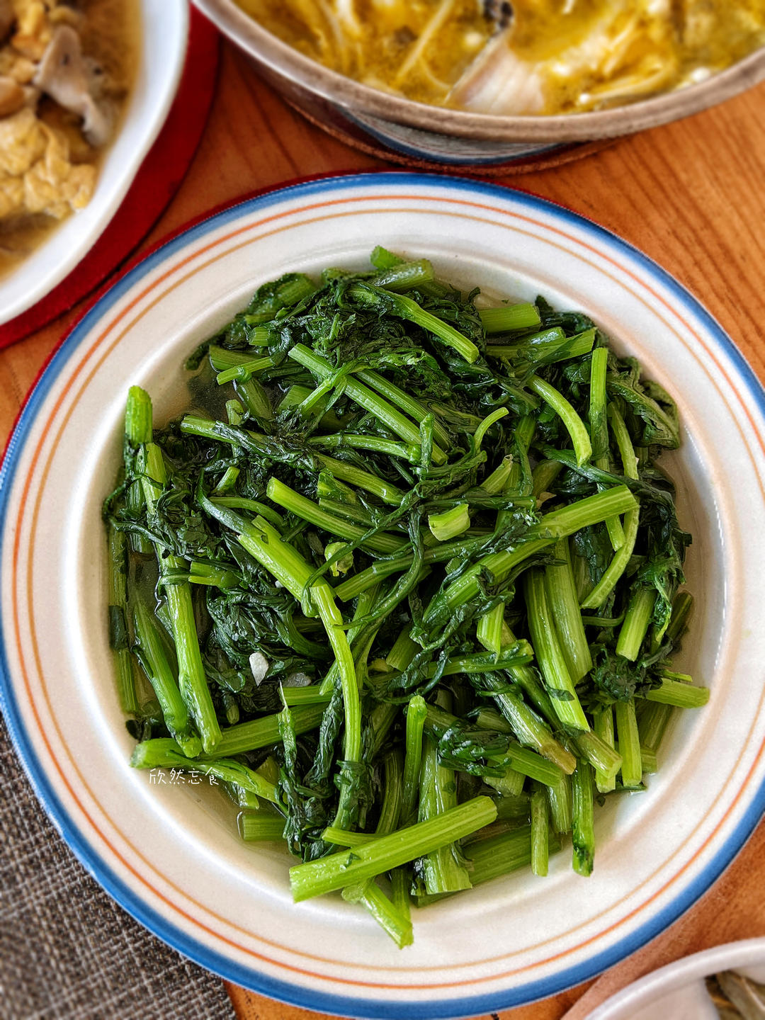 素食亦美味 🥬5分钟搞定一个菜系列(四)『清炒蒿子杆』适用一切小青菜的公式配方👍