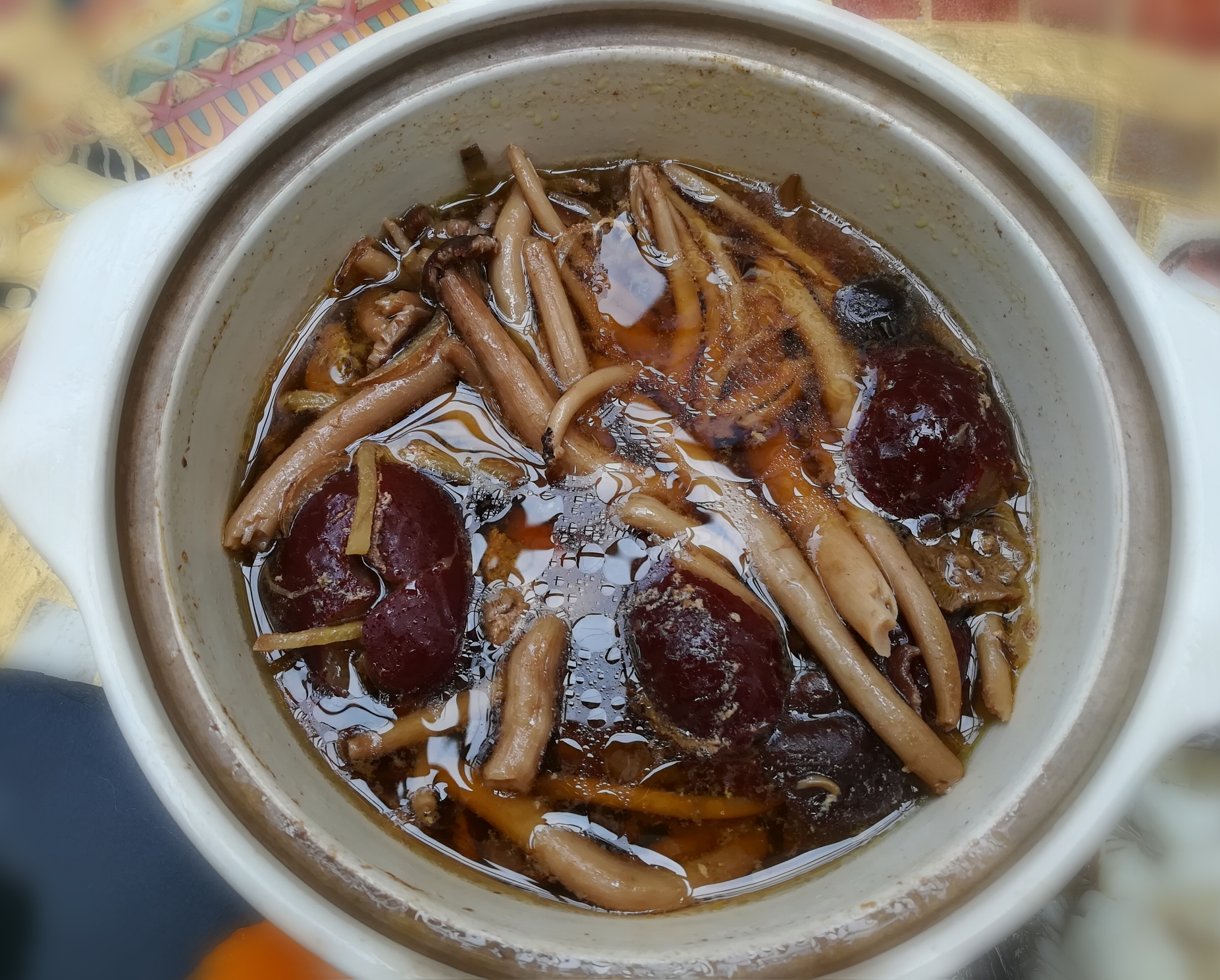 花茶茶树菇炖鸡的做法