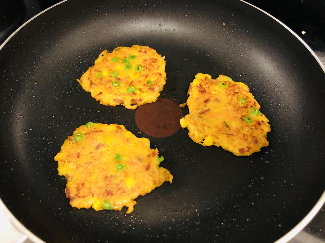 超快手百搭蔬菜饼（食材可自行替换）