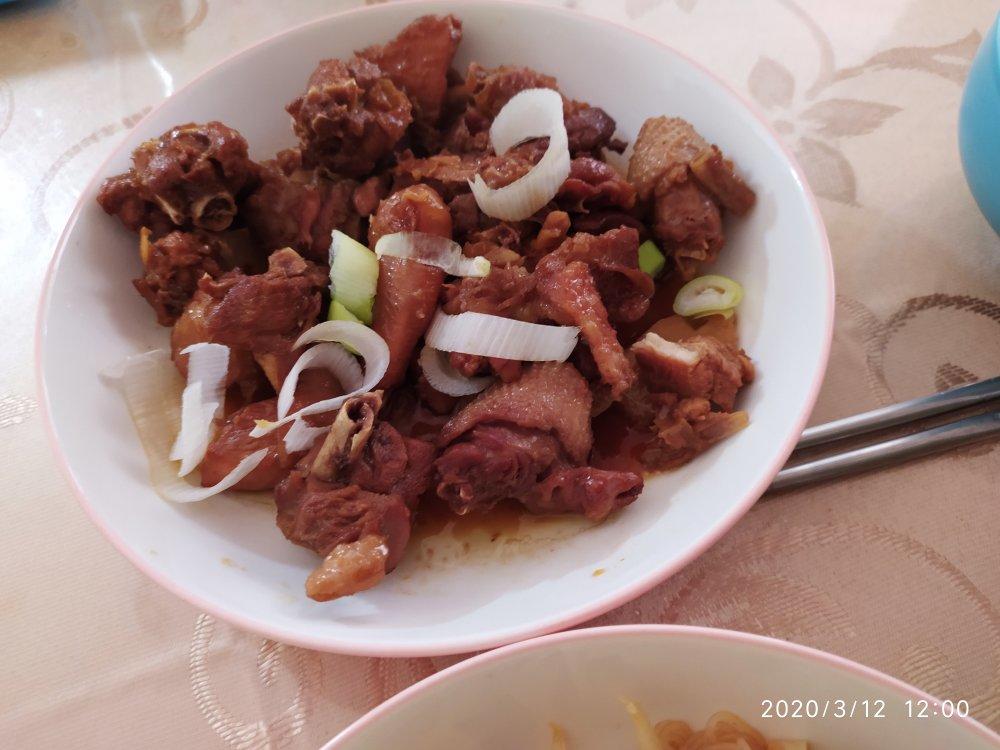 砂锅焖鸡