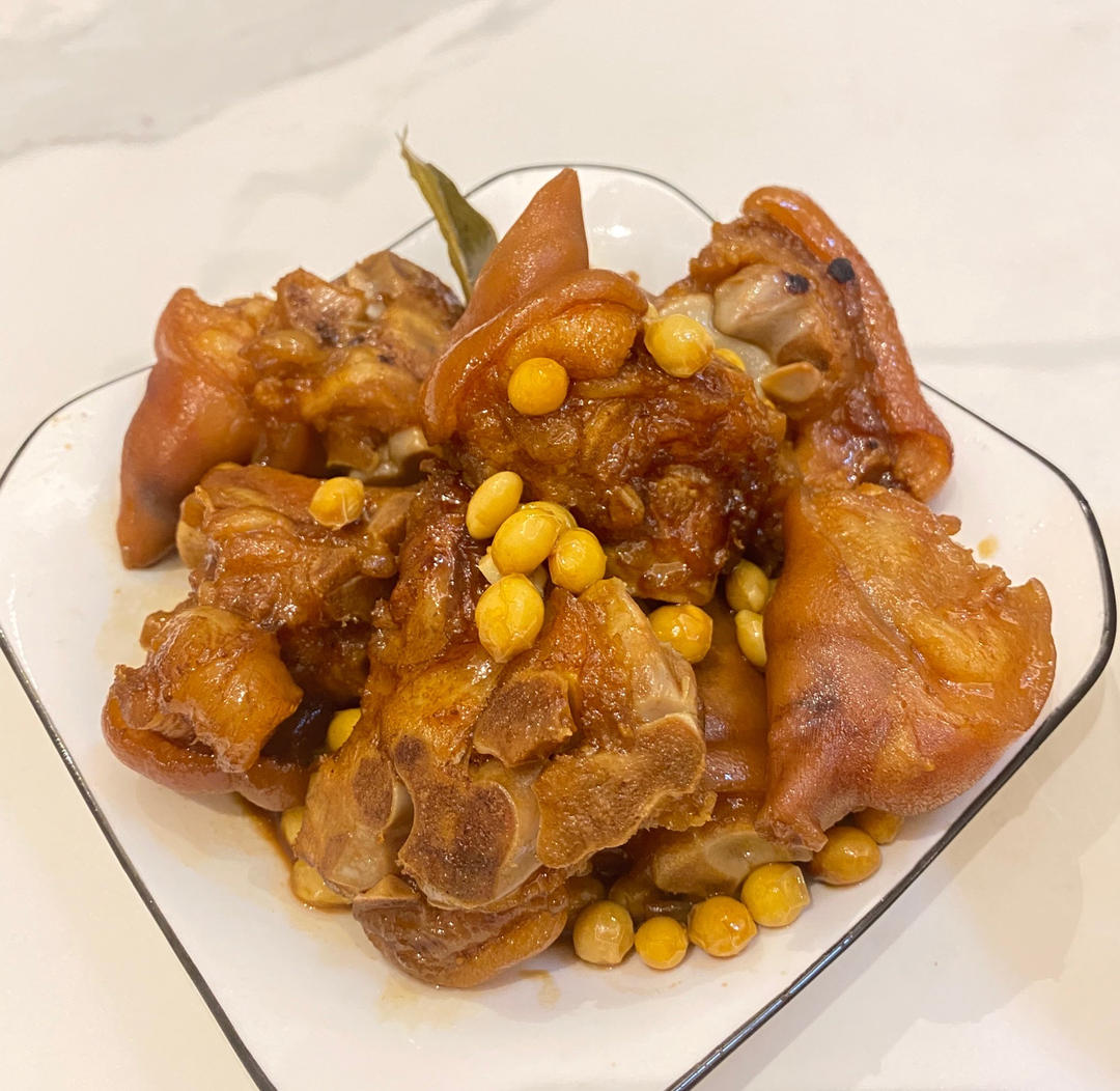 黄豆炖猪蹄
