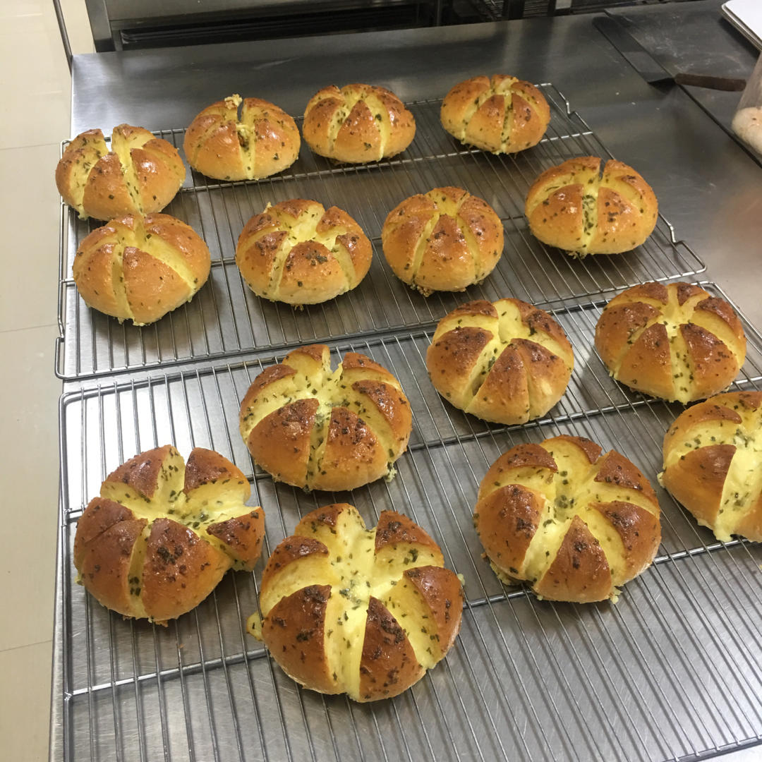 网红大蒜乳酪面包