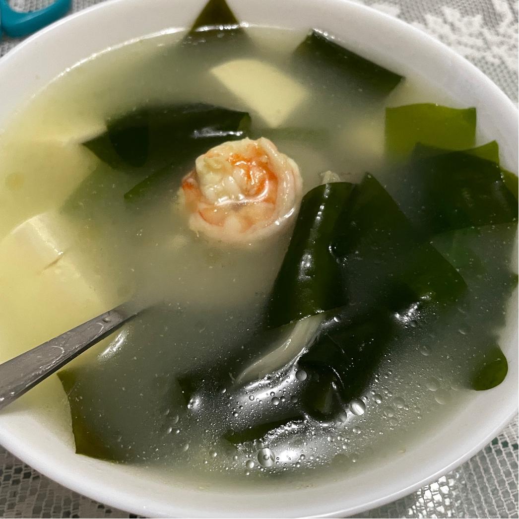 虾仁🍤裙带菜蛋花汤