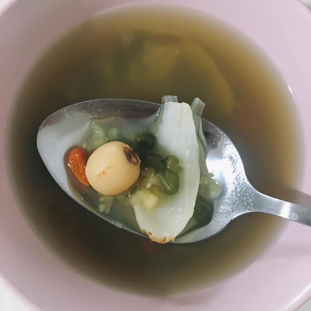 冰糖绿豆百合汤