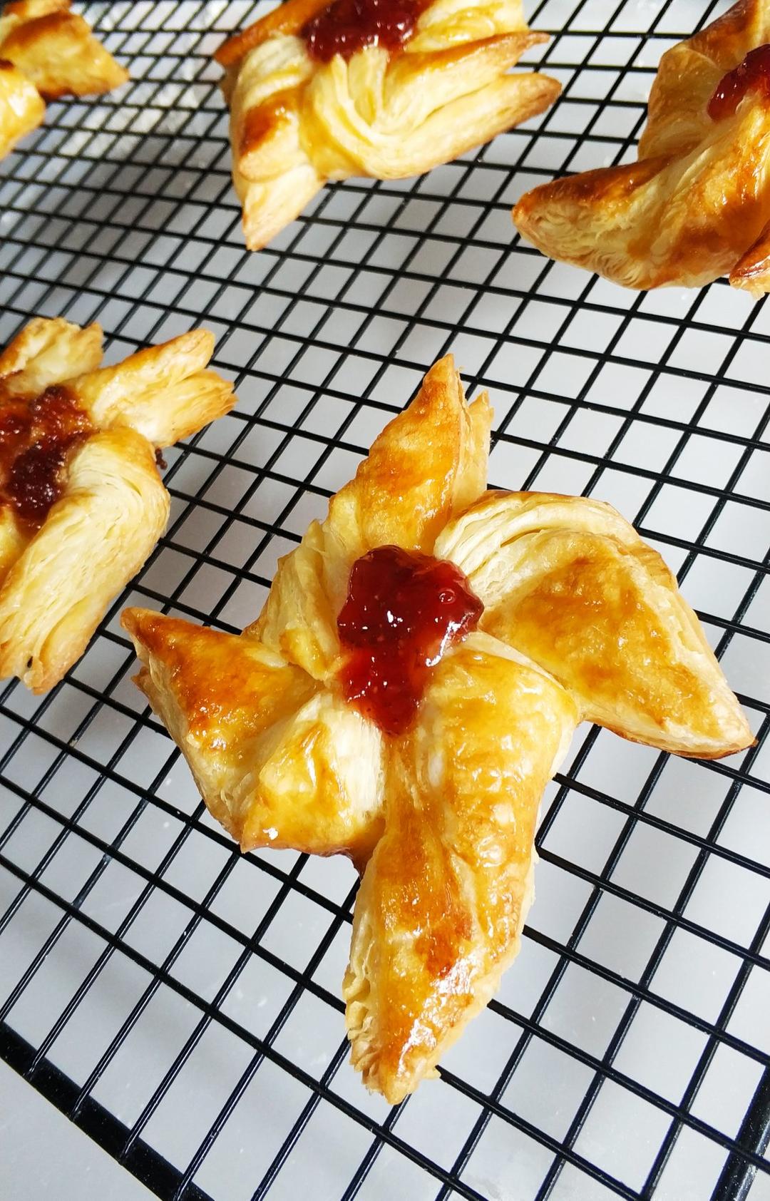 基础千层酥皮做法--附果酱酥、风车酥、蝴蝶酥和羊角酥整形