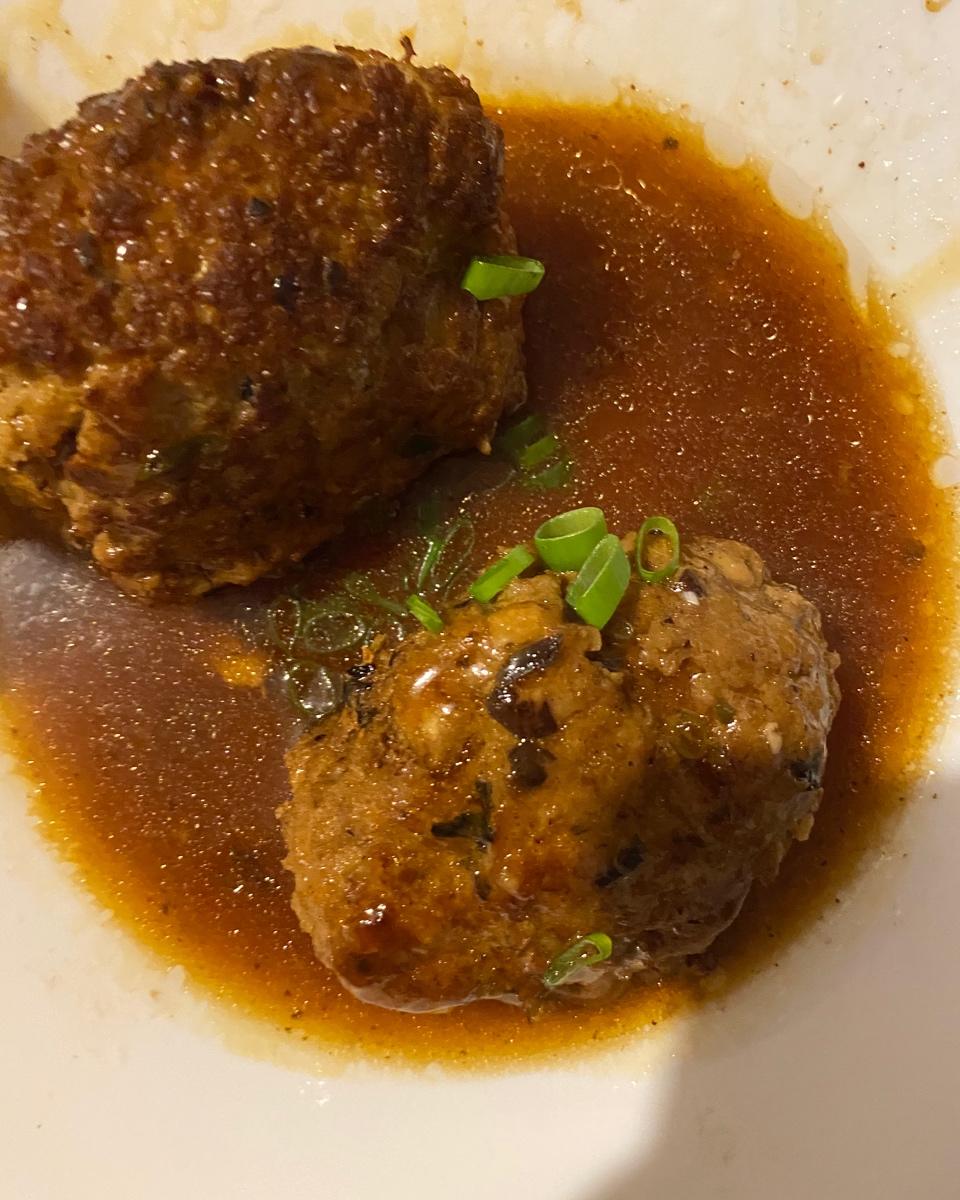 四喜丸子/红烧狮子头 Chinese Meatballs