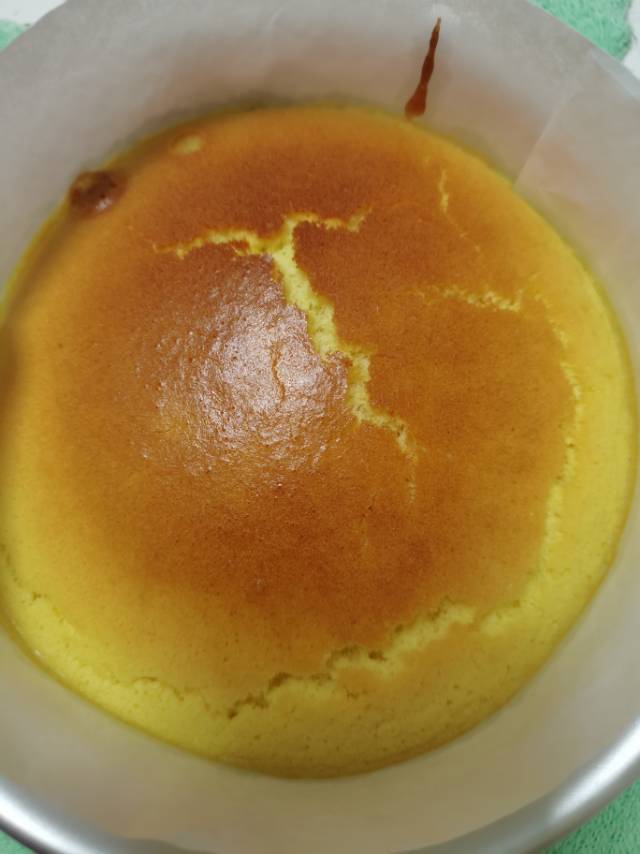 【免费配方】最近在日本很火的一款舒芙蕾烫面海绵蛋糕