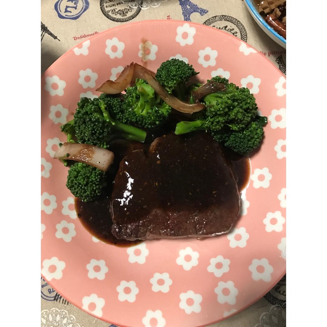 黑椒牛排