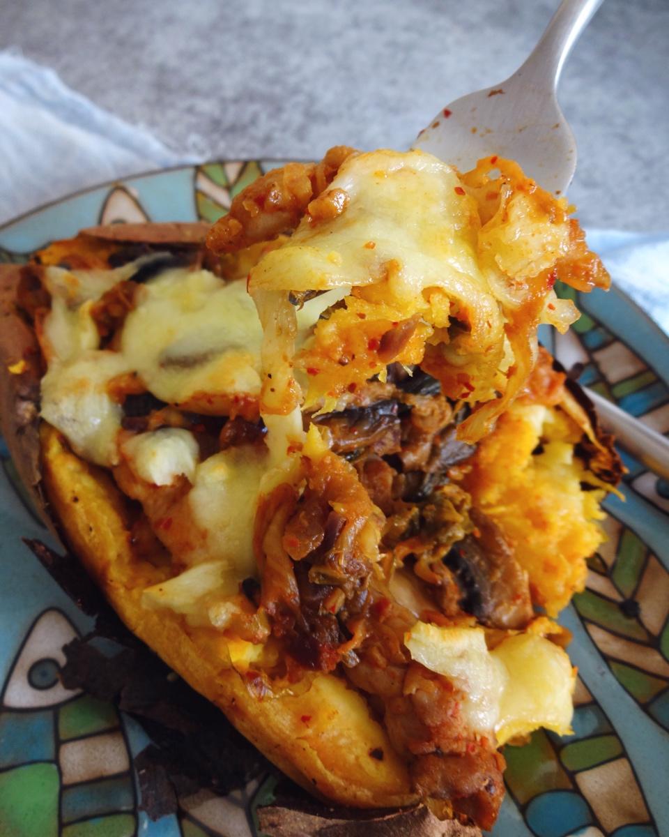 辣白菜鸡片芝士焗红薯