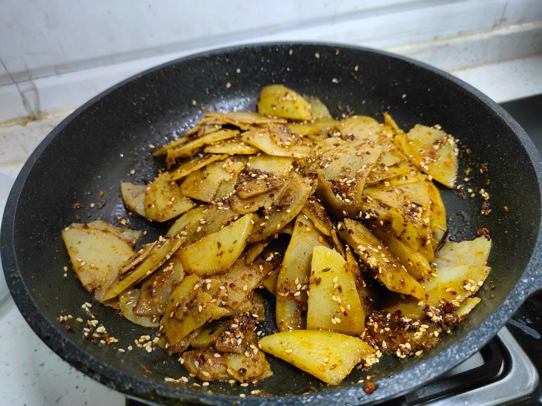 兰州风味麻辣土豆片（又名：通渭路土豆片、马三洋芋片）