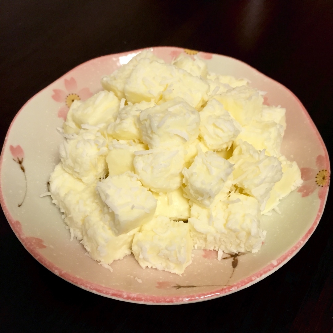 完胜85度C牛奶椰丝小方