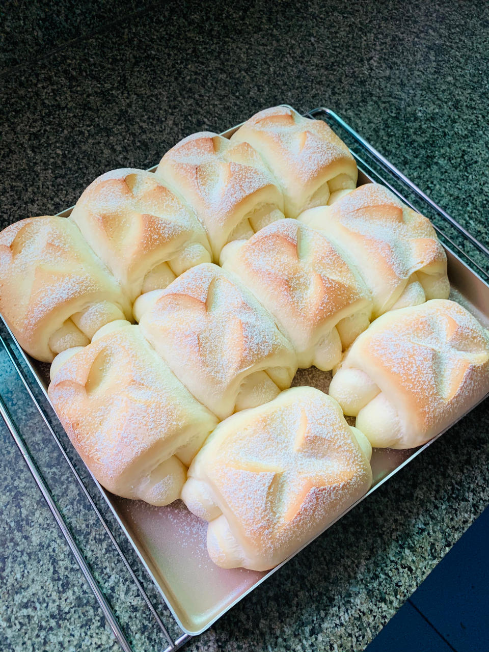 软到不知所措的牛奶卷