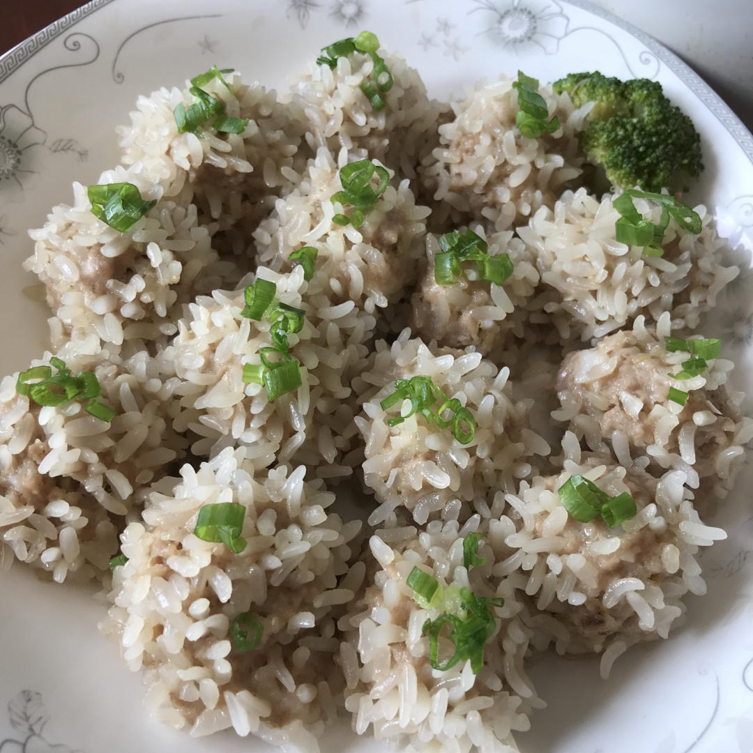蒸糯米肉丸子