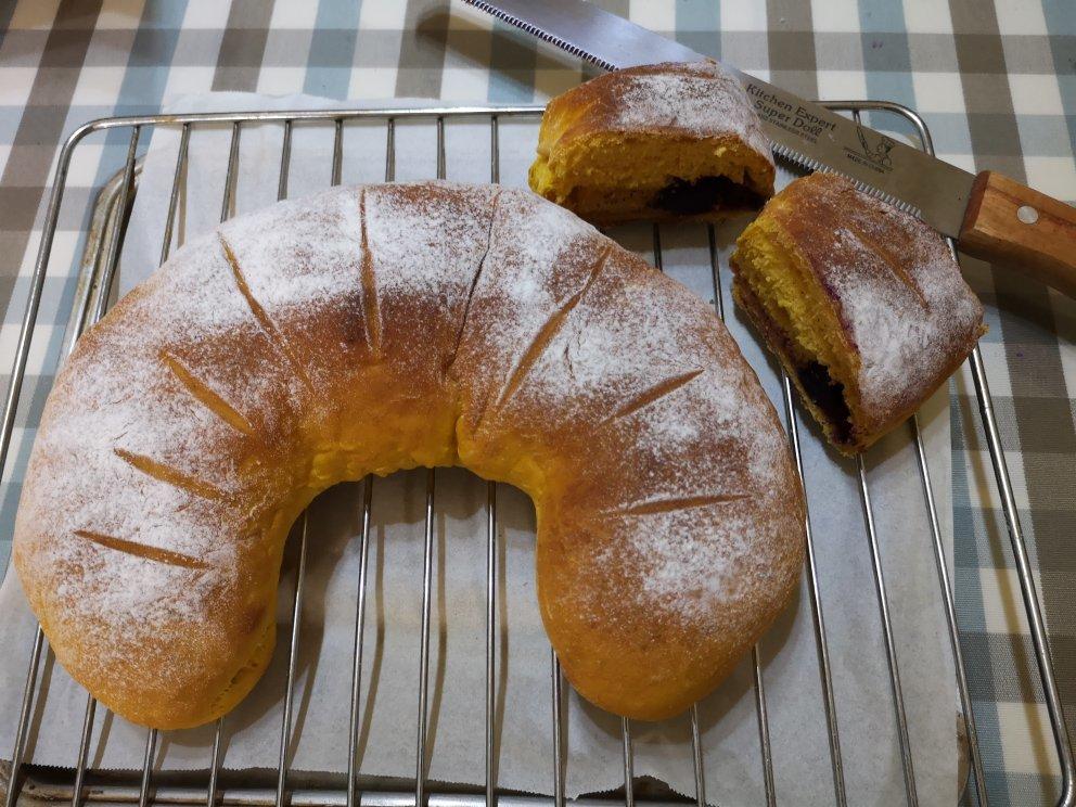 好吃到疯的南瓜奶酪软欧包