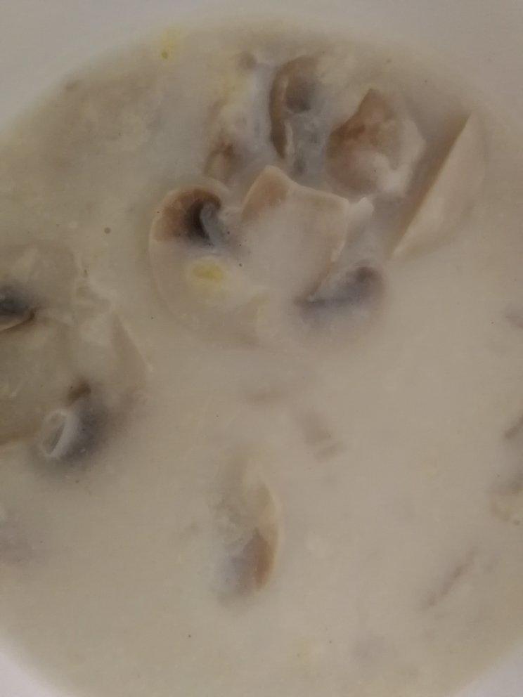 超惊艳奶油蘑菇汤(牛奶版本)