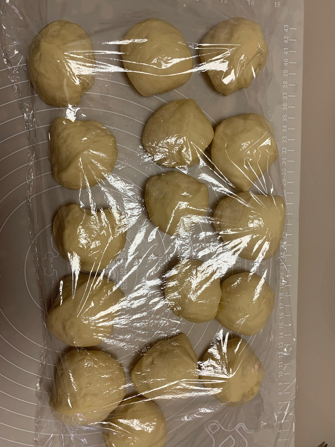 (超好吃的咸口面包）爆浆培根芝士面包