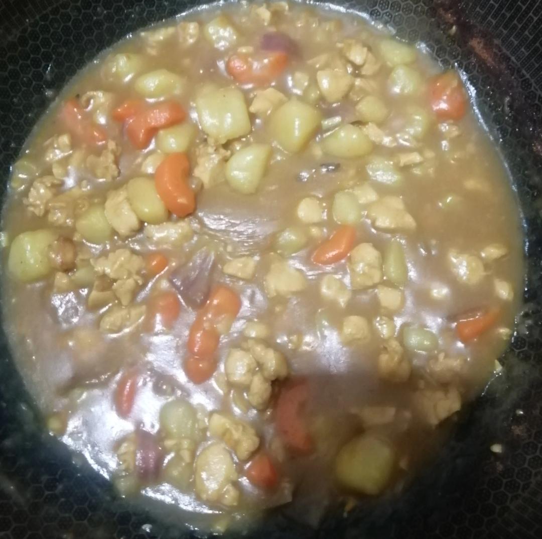 鸡肉咖喱土豆（懒人一定要收藏的菜谱😄）