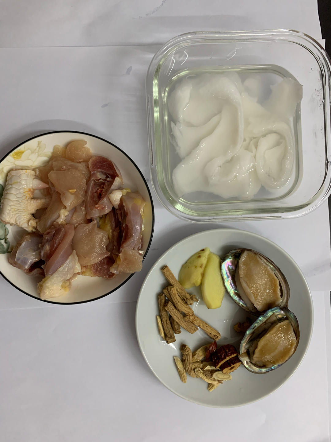 鲜甜鲍鱼椰子鸡汤【3月北鼎蒸炖锅食谱】