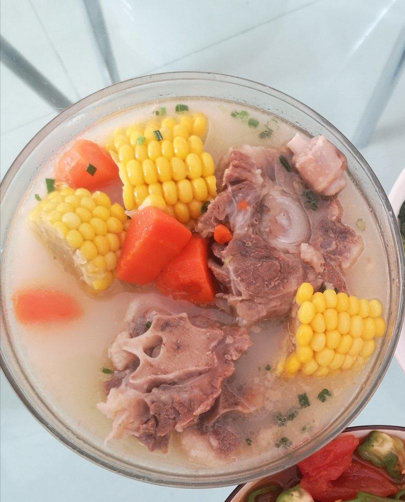 清炖🐂牛尾骨汤🍲